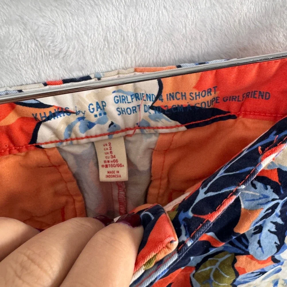 GAP Girlfriend 4 Inch Short Floral Print Orange‎ Blue White Womens SZ 2